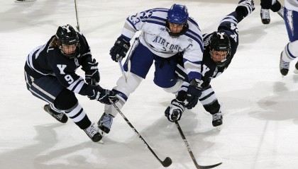开云网页版-转会窗风云，葡体体检完，浙江伤情急，皇社压哨签