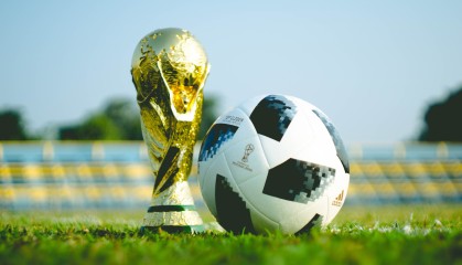 kaiyun官方-C罗列队致敬国米，绿茵场上最动人的风度课